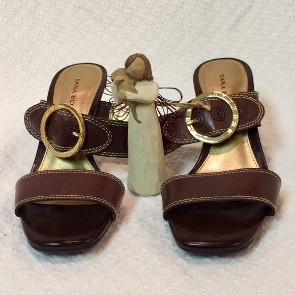 NWOT Dana Buchman Sandals - Picture 1 of 5